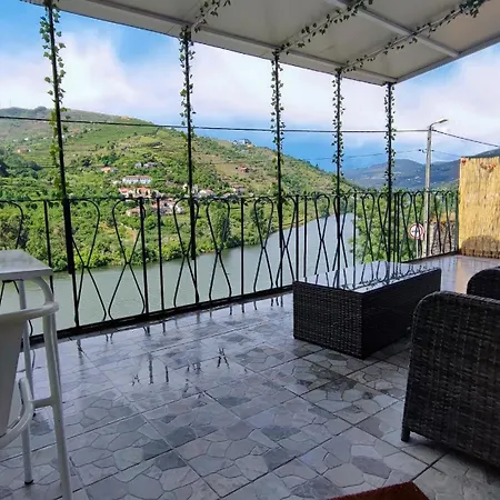 Сasa de vacaciones The River House Peso da Régua